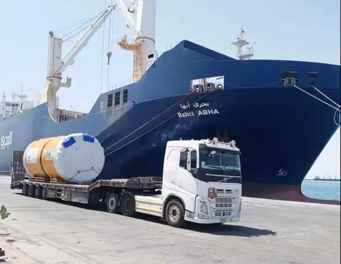 سيارات نقل ثقيل للموانئ البحرية في الإمارات العربية المتحدة